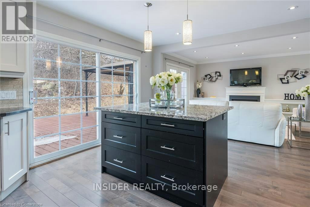 234 Shakespeare Drive, Waterloo, ON, N2L 2T6 - 18