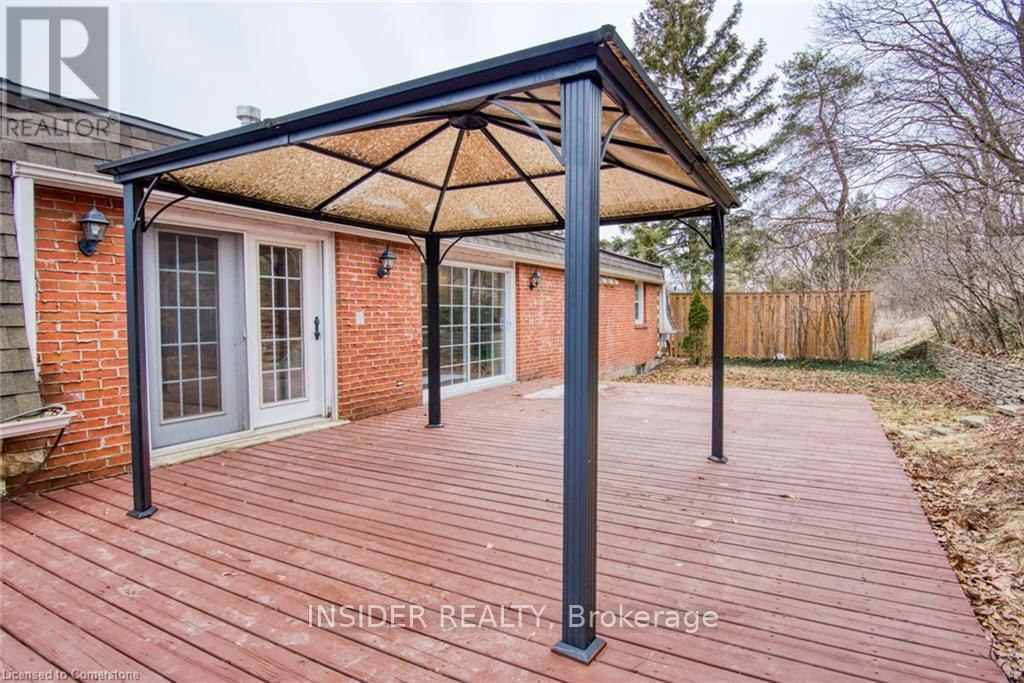 234 Shakespeare Drive, Waterloo, ON, N2L 2T6 - 4