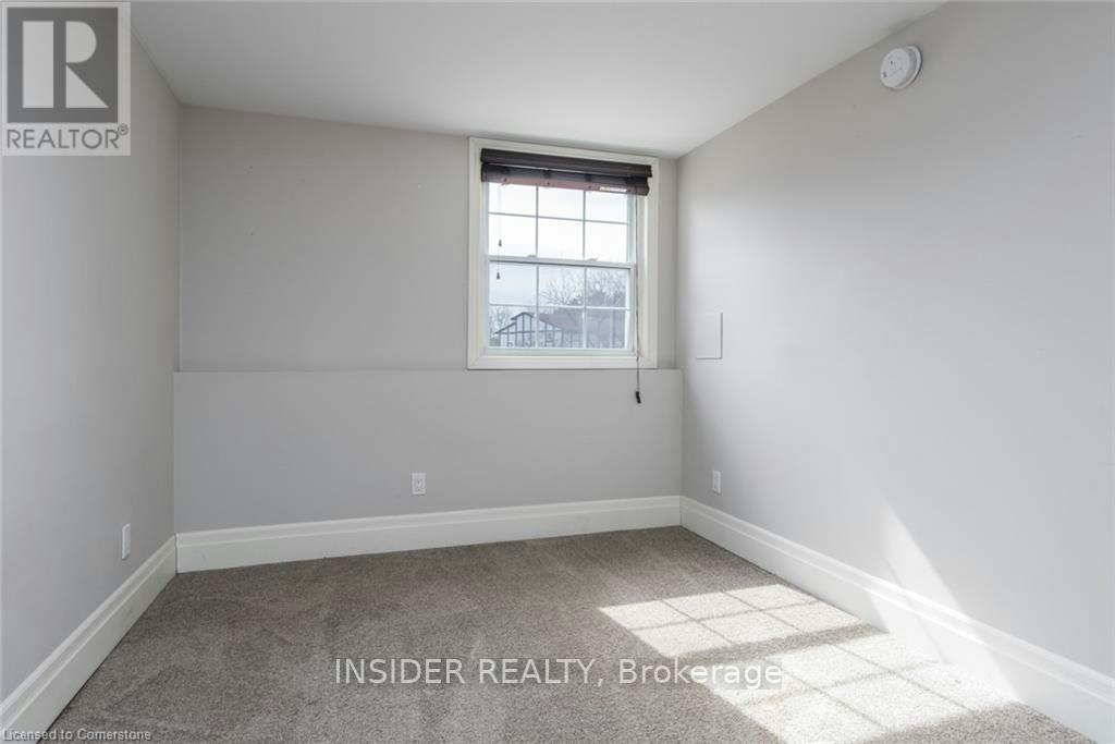234 Shakespeare Drive, Waterloo, ON, N2L 2T6 - 35