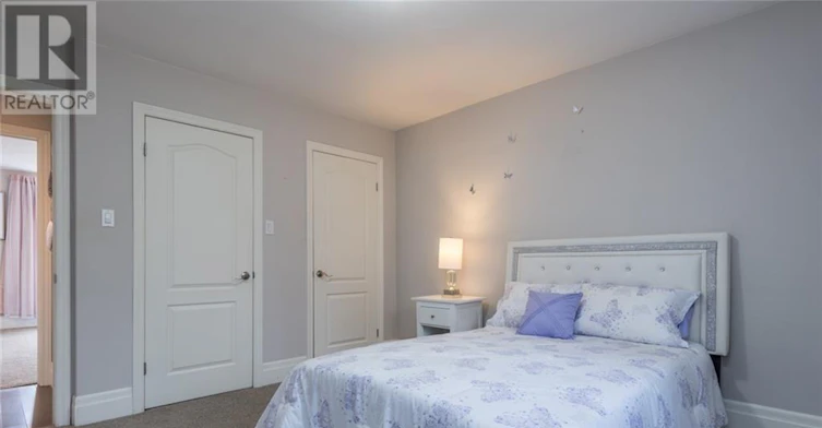 234 Shakespeare Drive, Waterloo, ON, N2L 2T6 - 28