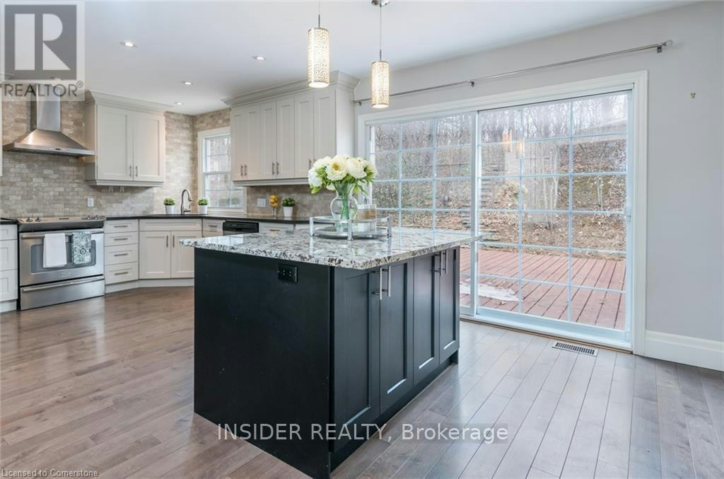 234 Shakespeare Drive, Waterloo, ON, N2L 2T6 - 17