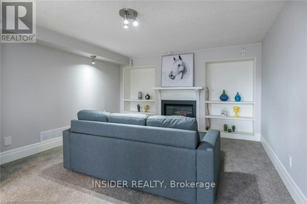 234 Shakespeare Drive, Waterloo, ON, N2L 2T6 - 32