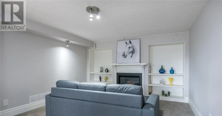 234 Shakespeare Drive, Waterloo, ON, N2L 2T6 - 32