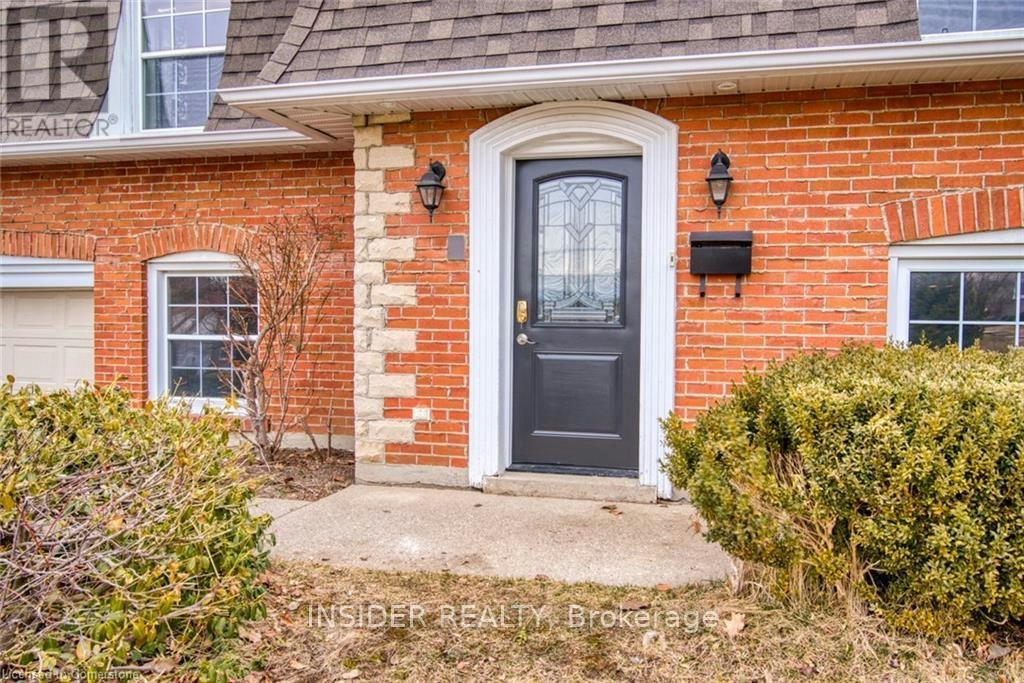 234 Shakespeare Drive, Waterloo, ON, N2L 2T6 - 3