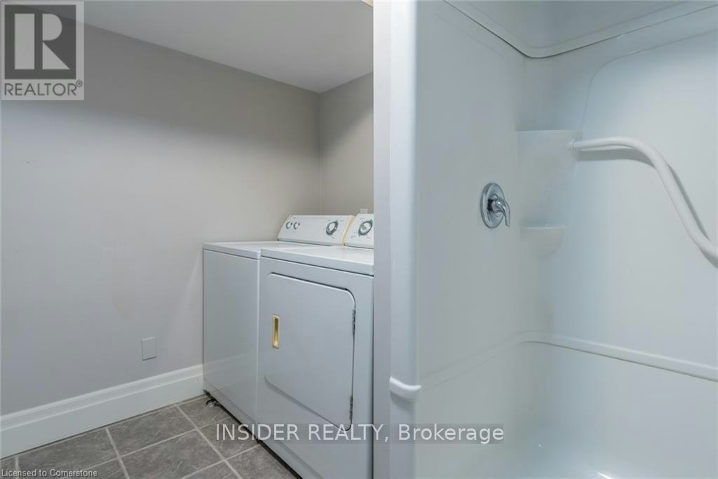 234 Shakespeare Drive, Waterloo, ON, N2L 2T6 - 34