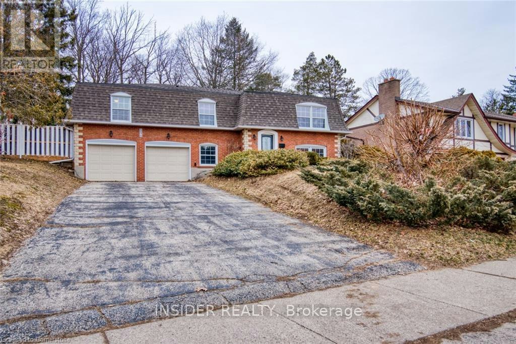 234 Shakespeare Drive, Waterloo, ON, N2L 2T6 - 2