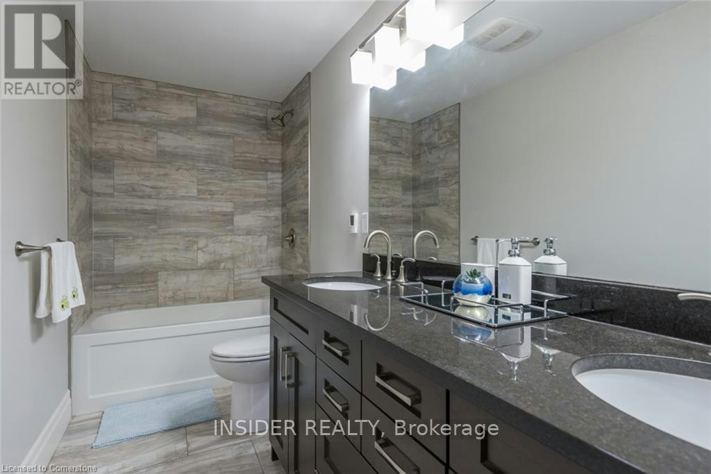 234 Shakespeare Drive, Waterloo, ON, N2L 2T6 - 27