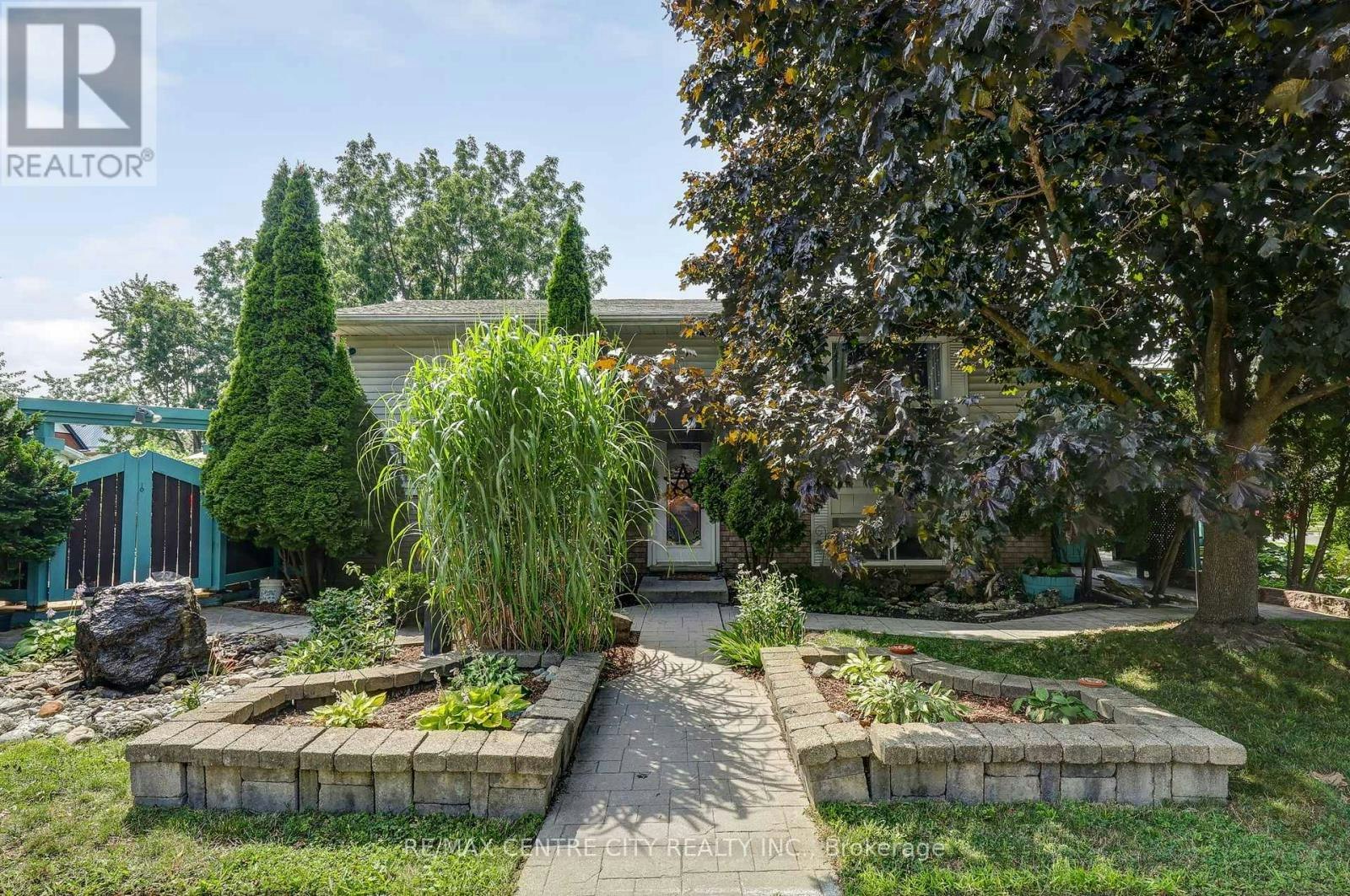 37 Fifth Avenue, St. Thomas, ON, N5R 4C4