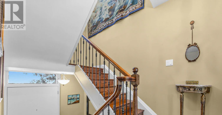 25 Clarendon Avenue, Toronto, ON, M4V 1H8 - 2