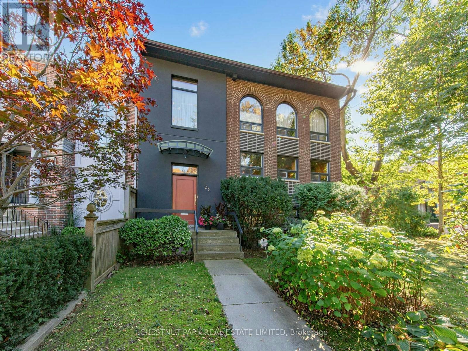 25 Clarendon Avenue, Toronto, ON, M4V 1H8