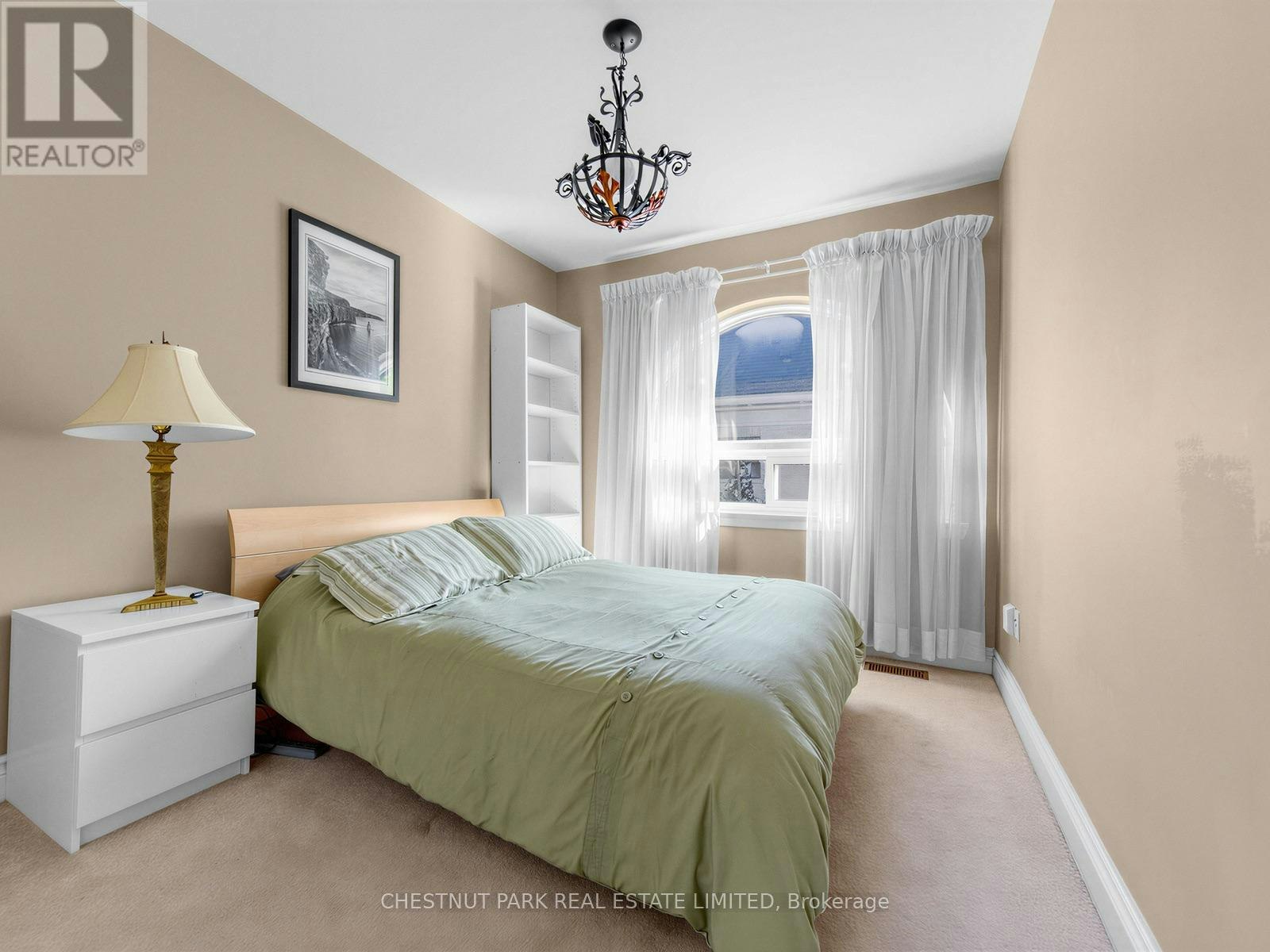25 Clarendon Avenue, Toronto, ON, M4V 1H8 - 22