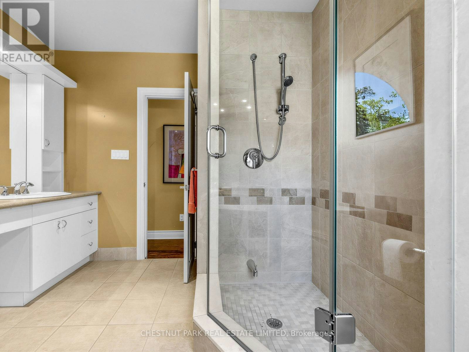 25 Clarendon Avenue, Toronto, ON, M4V 1H8 - 24