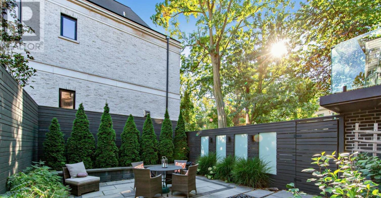 25 Clarendon Avenue, Toronto, ON, M4V 1H8 - 37