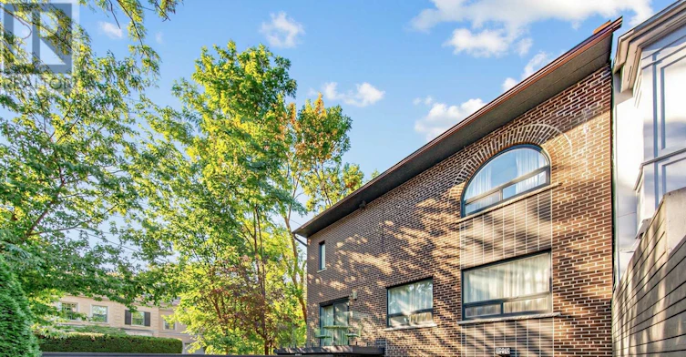 25 Clarendon Avenue, Toronto, ON, M4V 1H8 - 38