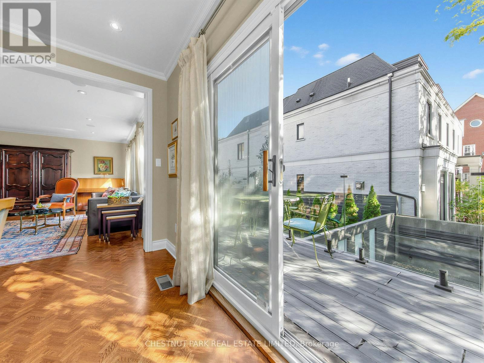 25 Clarendon Avenue, Toronto, ON, M4V 1H8 - 9