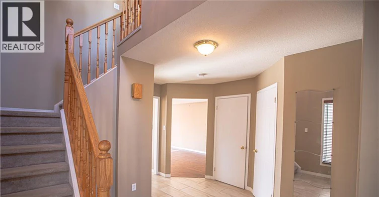 905 Redoak Avenue, London, ON, N6H 5R6 - 2