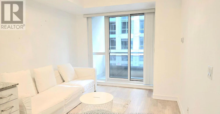 213-9191 Yonge Street, Richmond Hill, ON, L4C 1E2 - 3