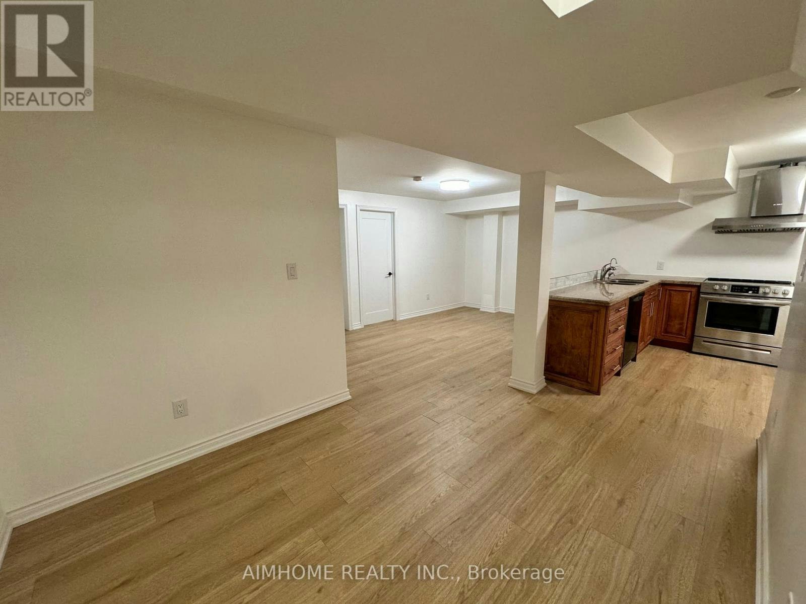 BSMT-56 Crystal Drive, Richmond Hill, ON, L4C 7Y3