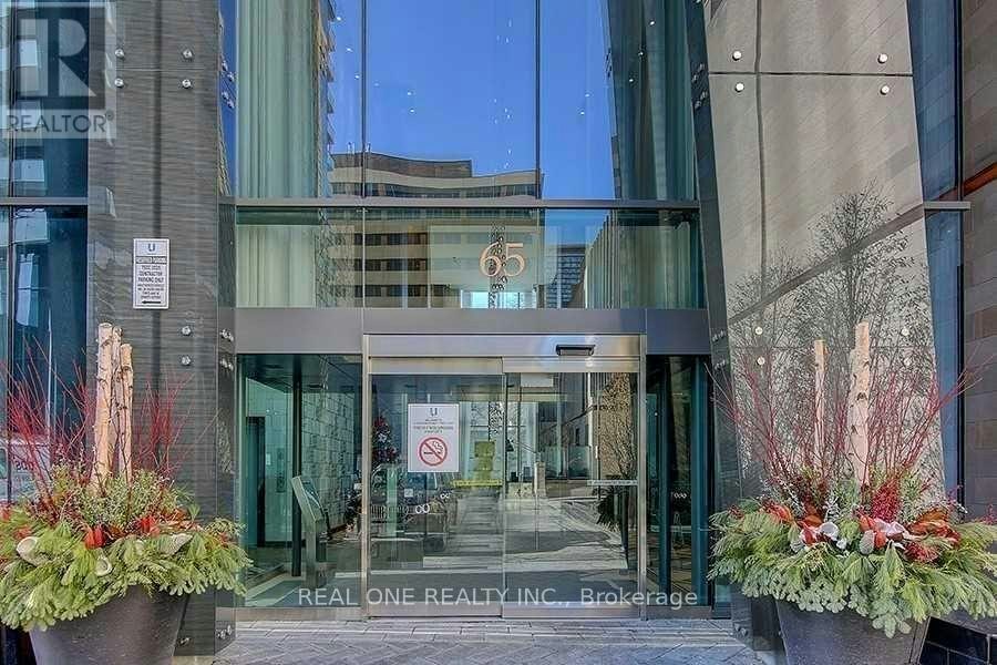 4409-65 St. Mary Street E, Toronto, ON, M5S 0A6 2