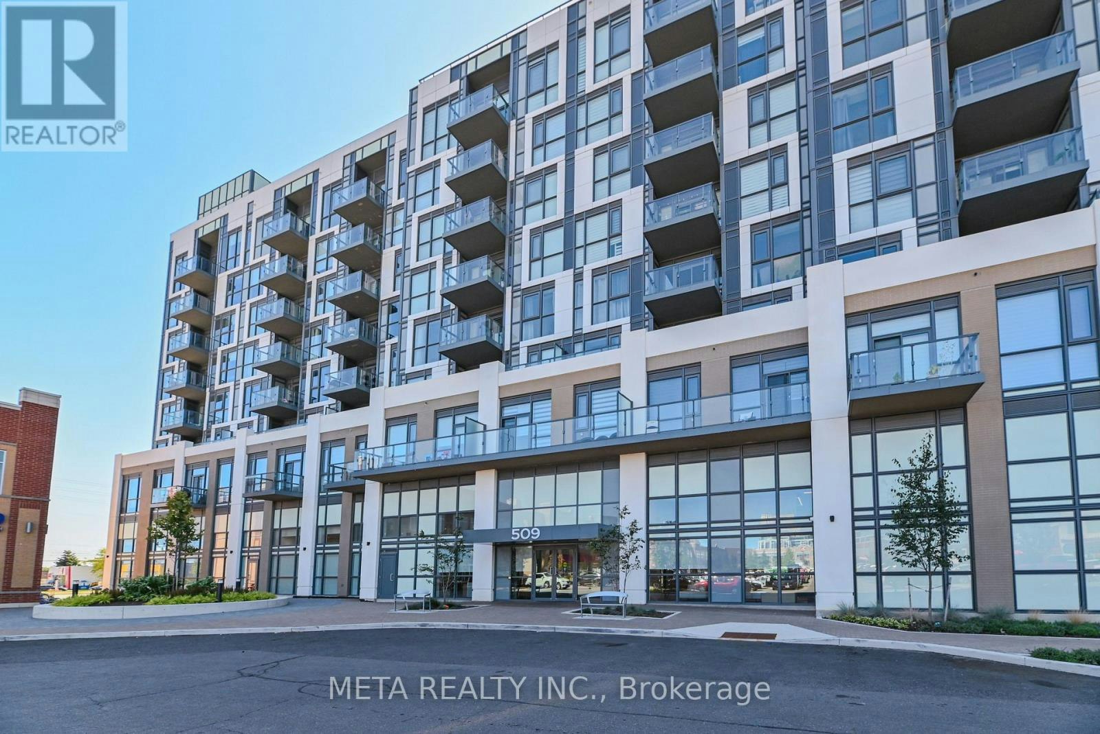 618-509 Dundas Street, Oakville, ON, L6M 5P4