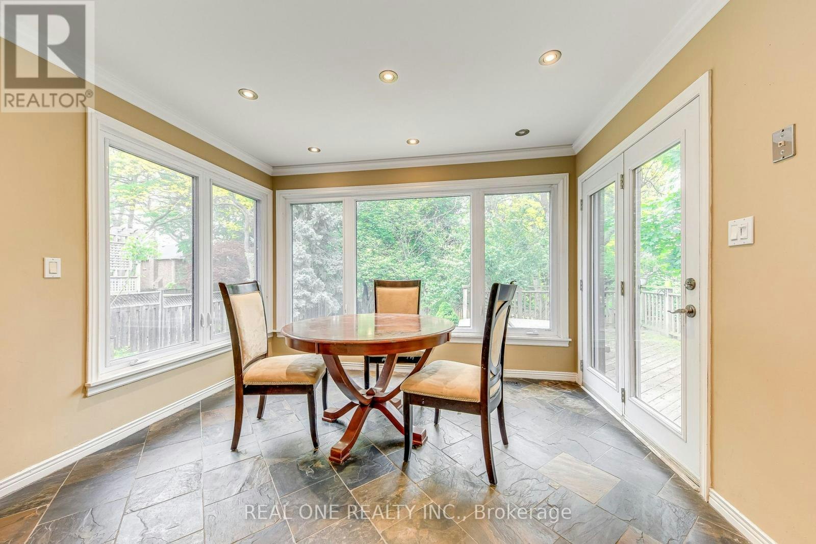 1236 Woodview Drive, Oakville, ON, L6M 2M4 - 12