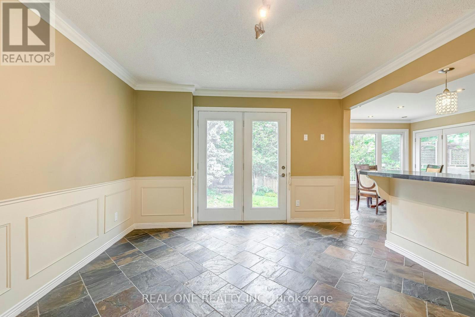 1236 Woodview Drive, Oakville, ON, L6M 2M4 - 7