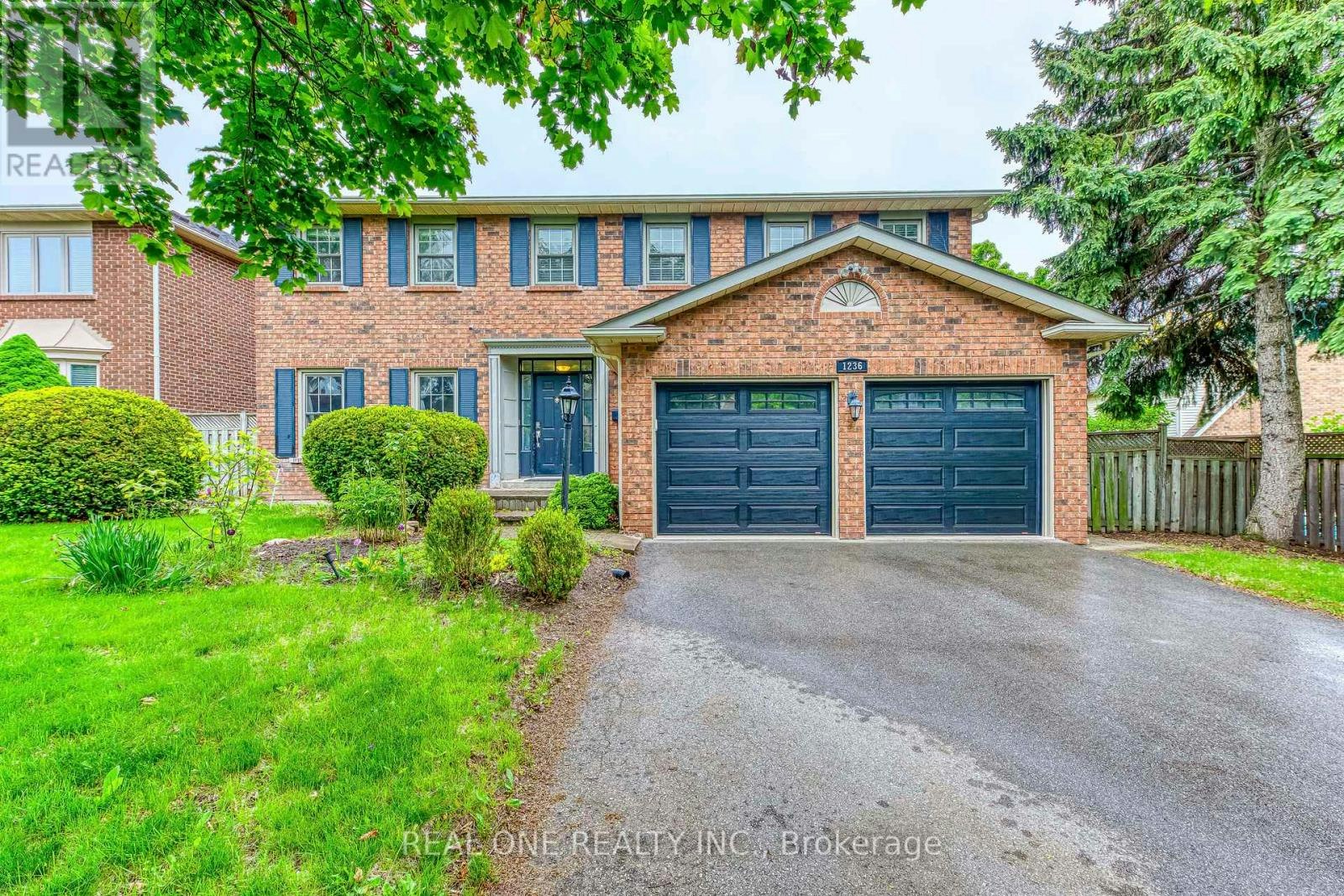 1236 Woodview Drive, Oakville, ON, L6M 2M4 1