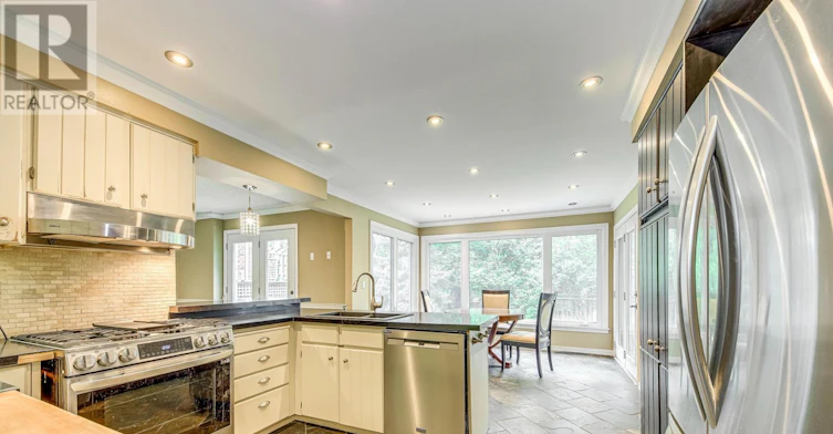 1236 Woodview Drive, Oakville, ON, L6M 2M4 - 10