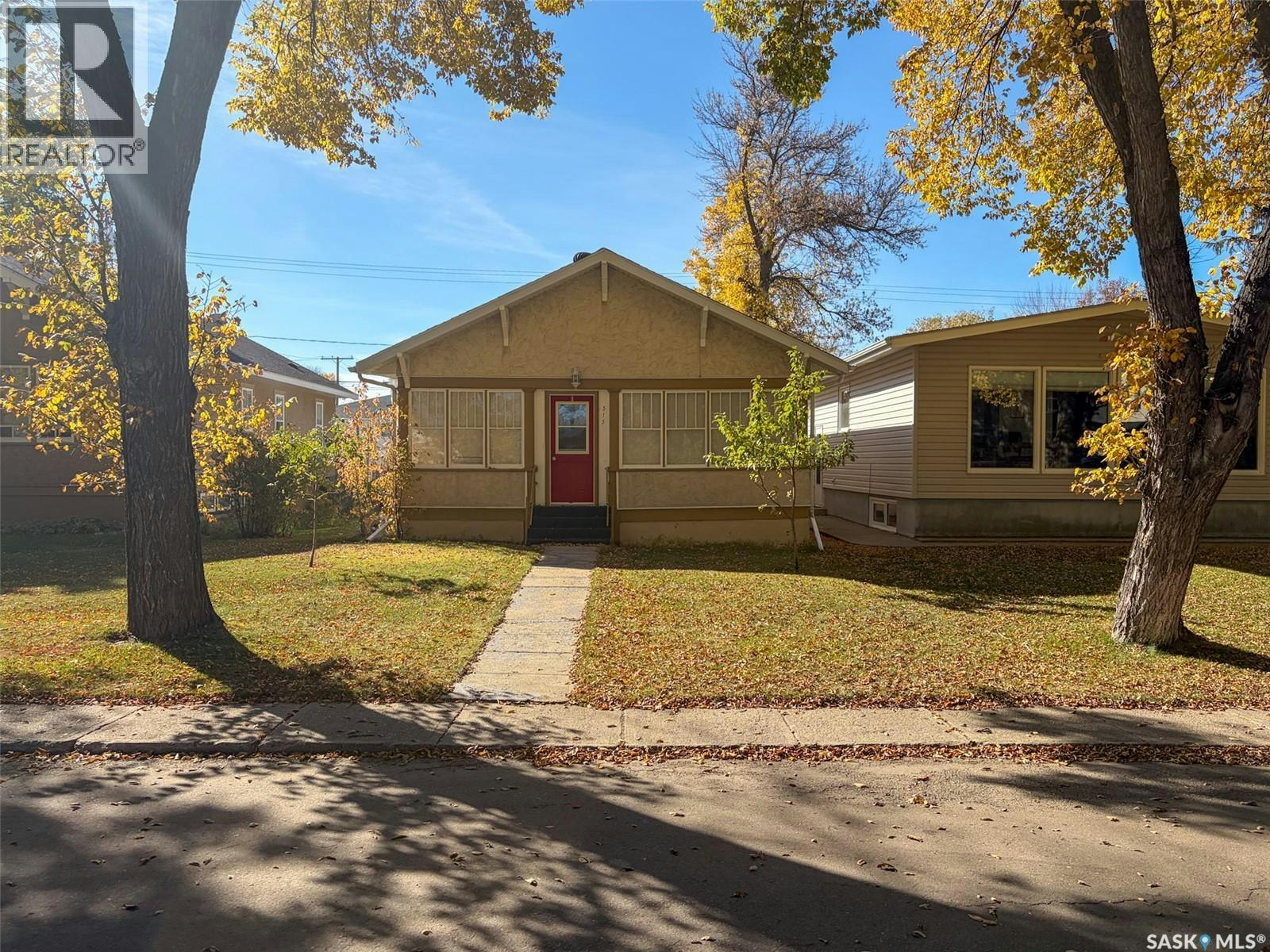 515 1st Street E, Shaunavon, SK, S0N 2M0