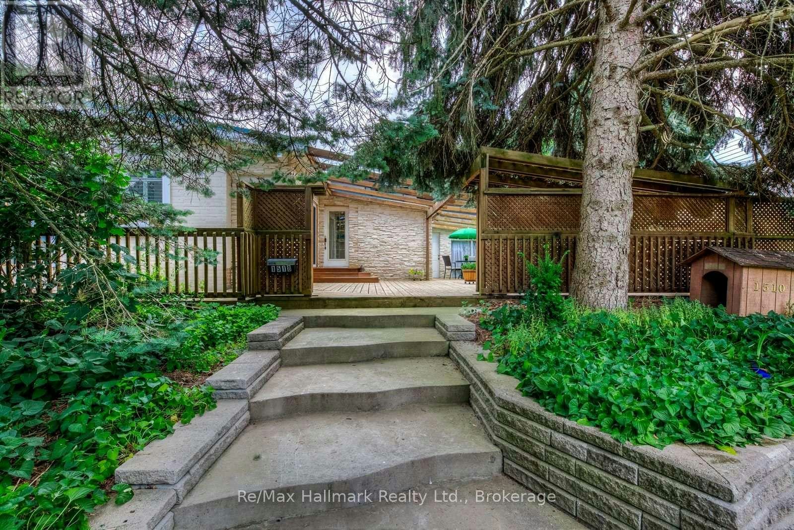 1510 Constance Drive, Oakville, ON, L6J 2V2