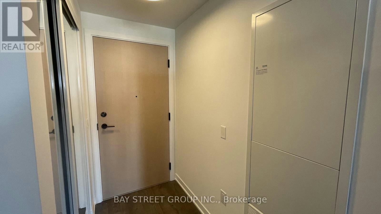 1102-10 Oak Street, Toronto, ON, M5A 0Z1 - 11