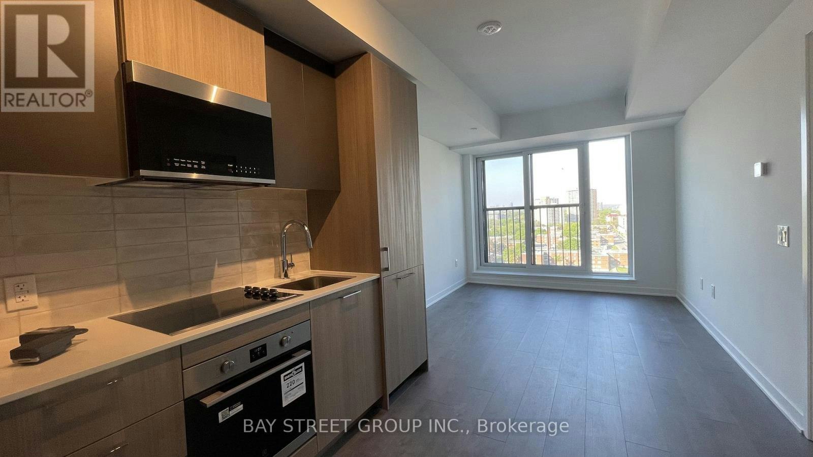 1102-10 Oak Street, Toronto, ON, M5A 0Z1 - 4