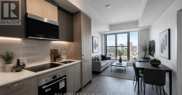 1102-10 Oak Street, Toronto, ON, M5A 0Z1
