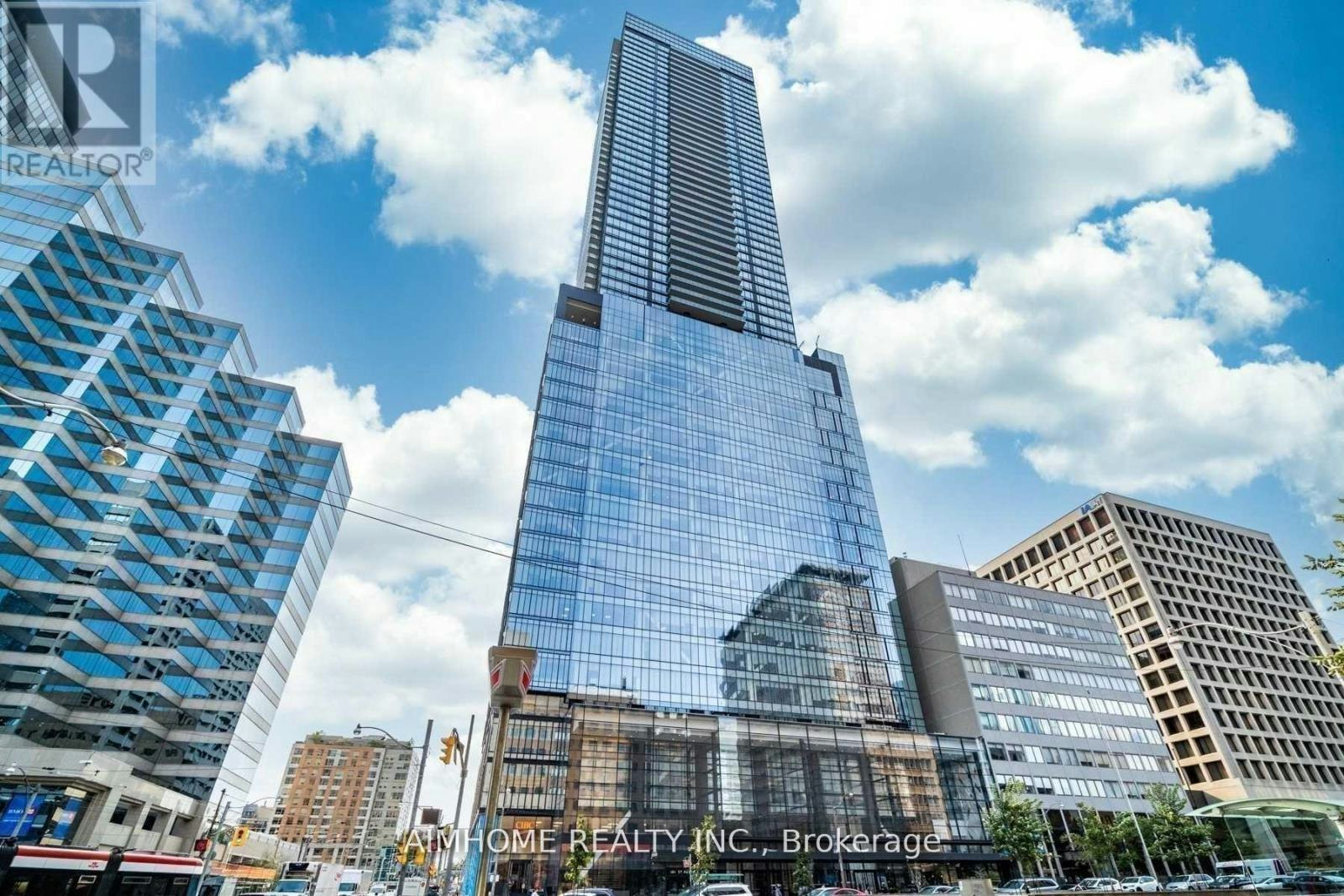 2811-488 University Avenue, Toronto, ON, M5G 0C1 - 3