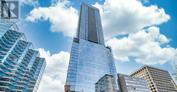 2811-488 University Avenue, Toronto, ON, M5G 0C1 - 3
