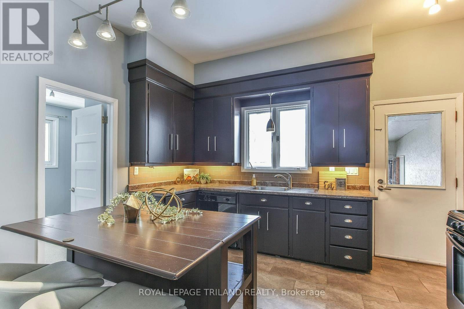 602 Central Avenue, London, ON, N6B 2G4 - 12