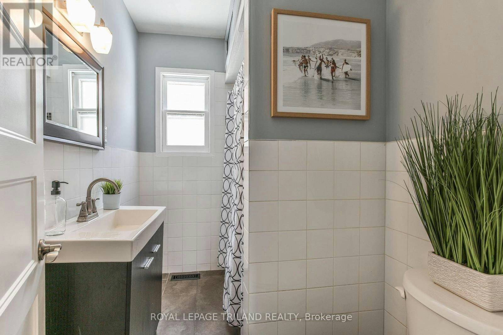602 Central Avenue, London, ON, N6B 2G4 - 24