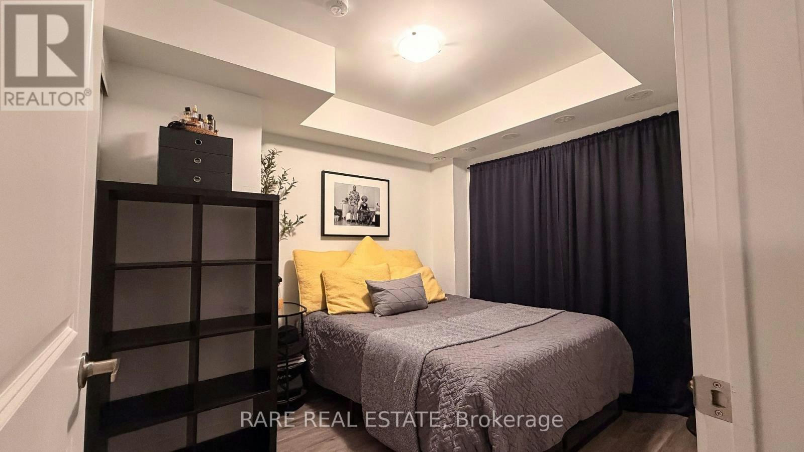 4-10 Marquette Avenue, Toronto, ON, M6A 0E1 - 8