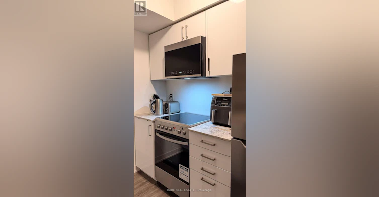 4-10 Marquette Avenue, Toronto, ON, M6A 0E1 - 6