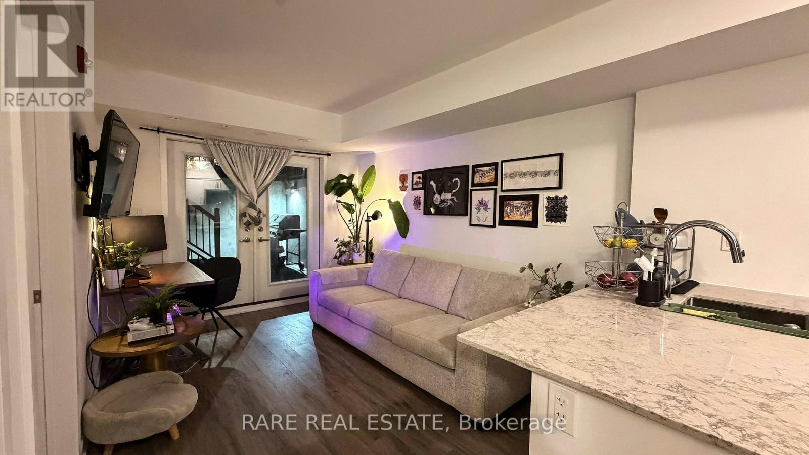 4-10 Marquette Avenue, Toronto, ON, M6A 0E1 - 3