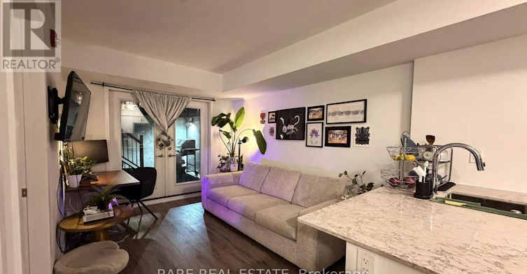 4-10 Marquette Avenue, Toronto, ON, M6A 0E1 - 3