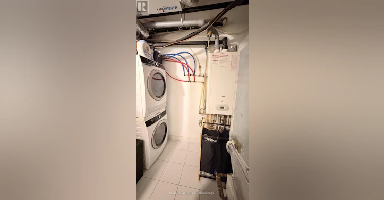 4-10 Marquette Avenue, Toronto, ON, M6A 0E1 - 15