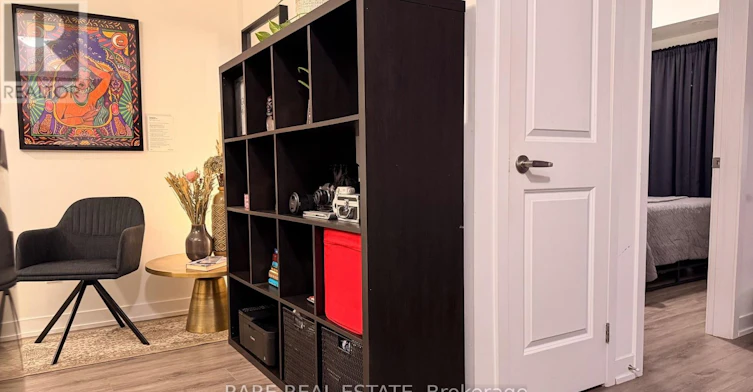 4-10 Marquette Avenue, Toronto, ON, M6A 0E1 - 11