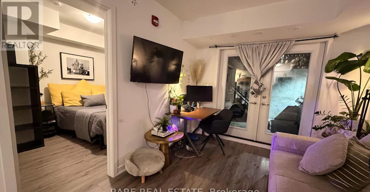 4-10 Marquette Avenue, Toronto, ON, M6A 0E1 - 7
