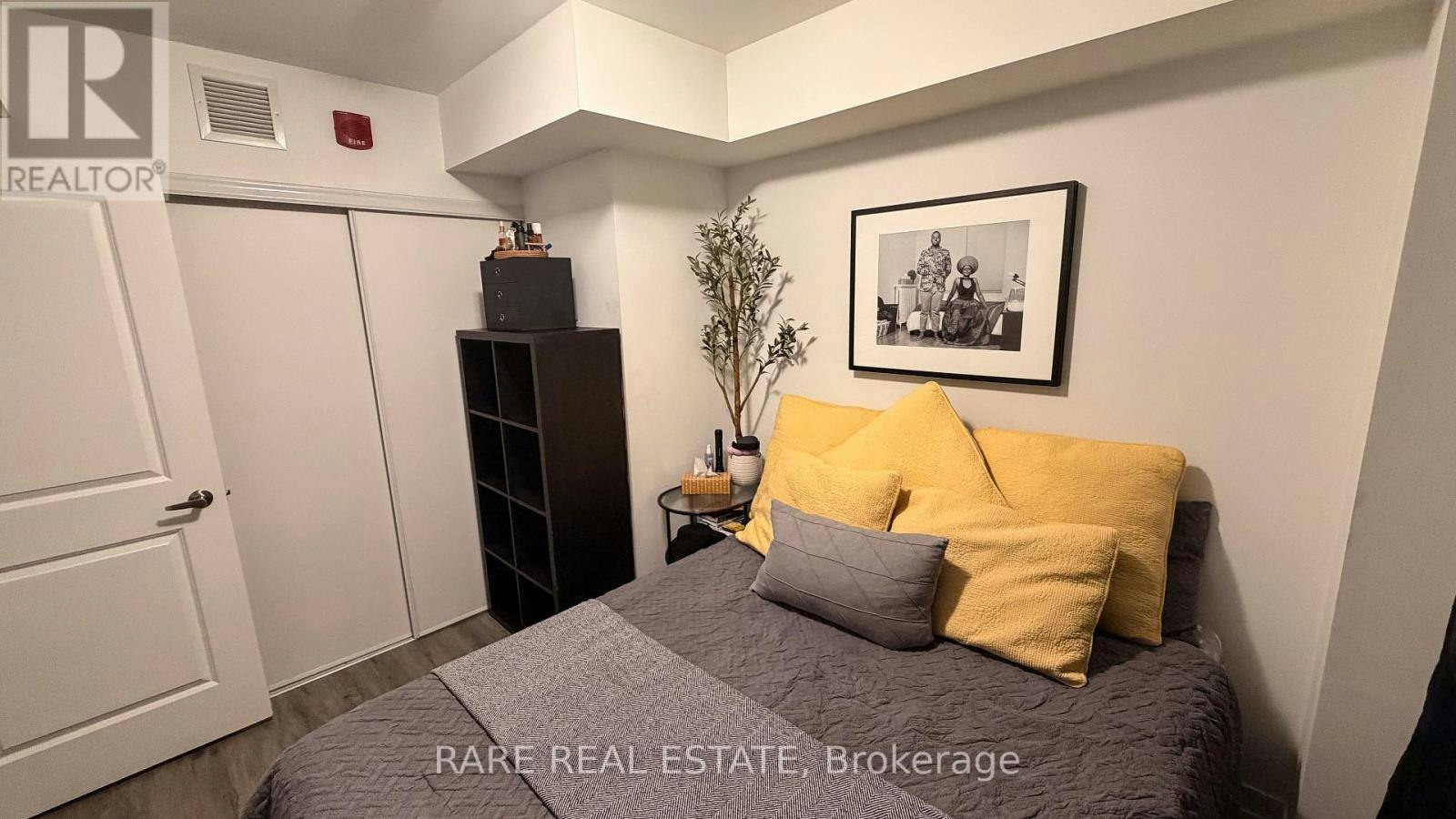 4-10 Marquette Avenue, Toronto, ON, M6A 0E1 - 9