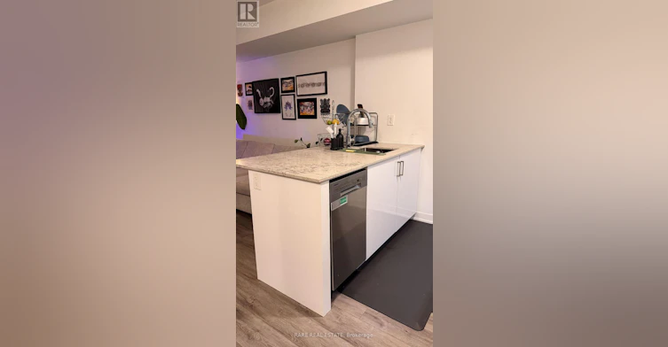 4-10 Marquette Avenue, Toronto, ON, M6A 0E1 - 4