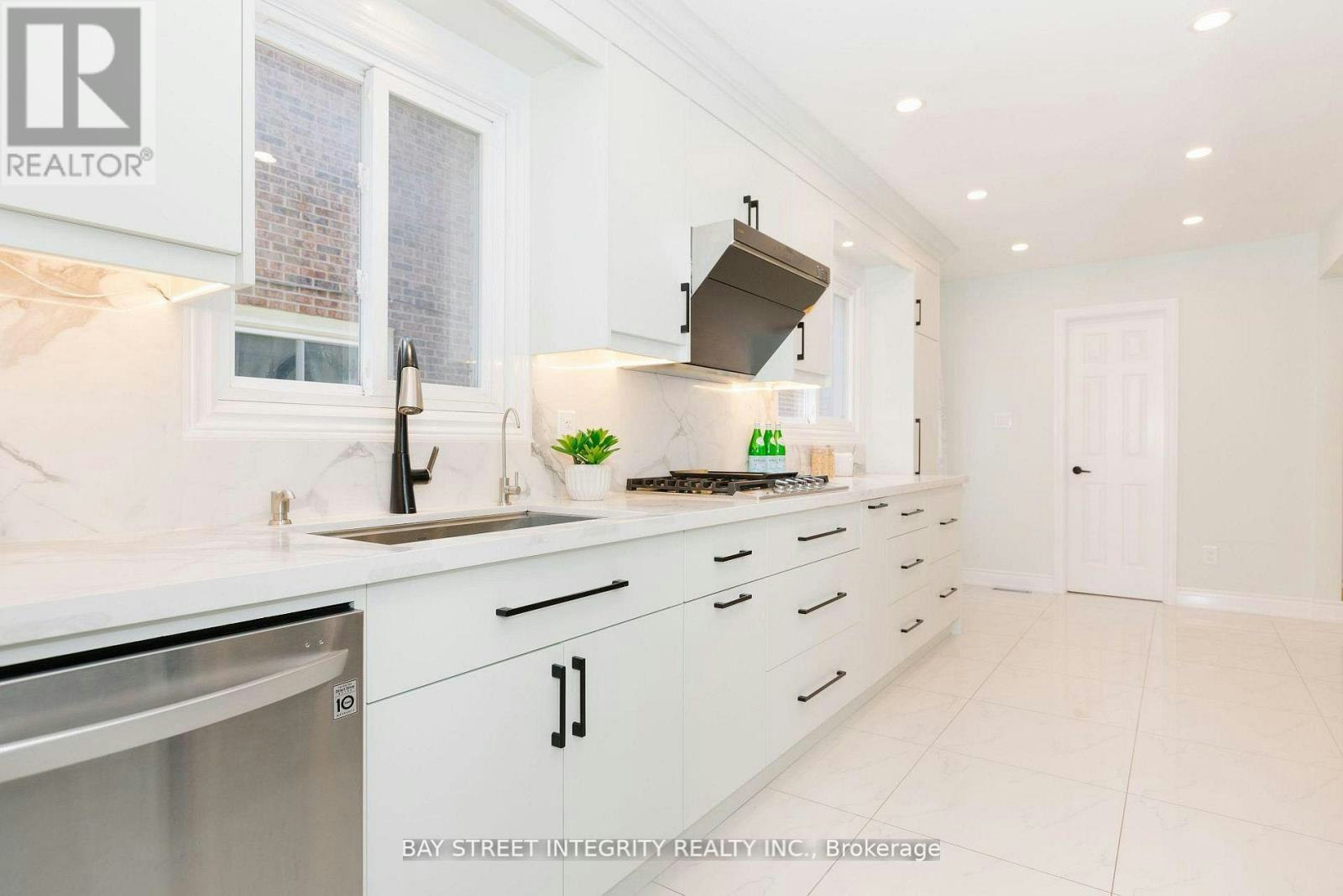 12 Charnwood Place, Markham, ON, L3T 5H3 - 10