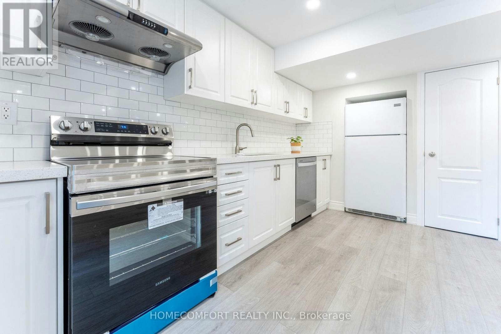 BSMT-369 Tower Hill Road, Richmond Hill, ON, L4E 0A5 5