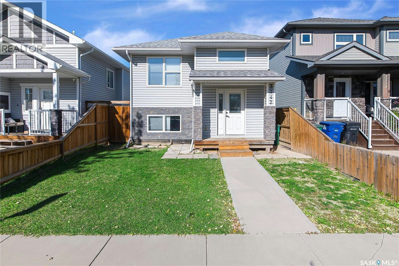 3742 33rd Street W, Saskatoon, SK, S7R 0M1