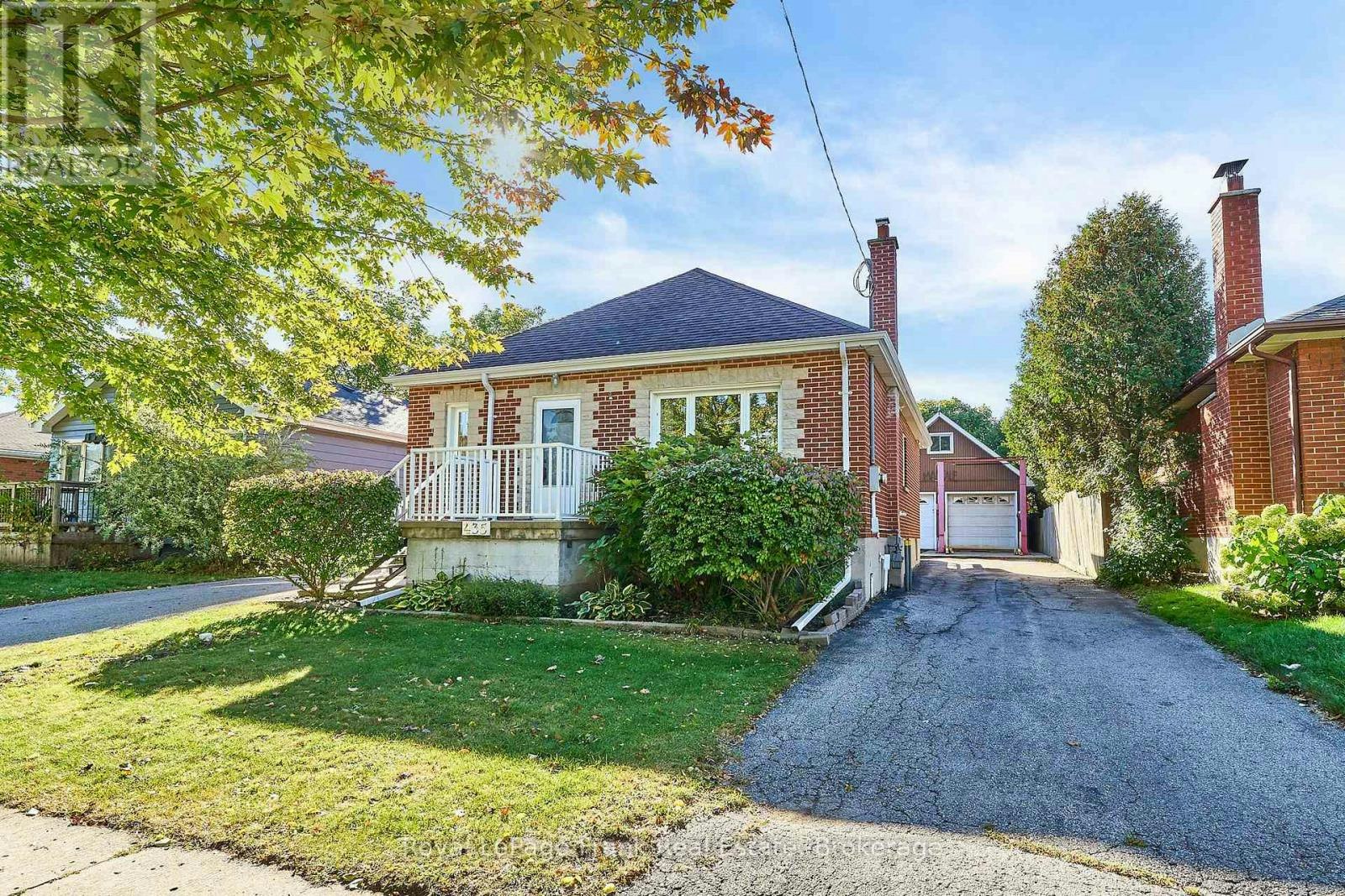 435 Woodcrest Avenue, Oshawa, ON, L1J 2T5